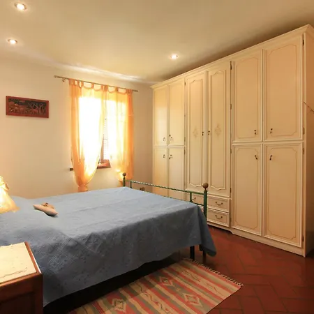 Roberto By Interhome Forte dei Marmi