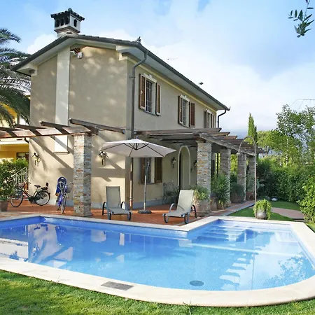 Roberto By Interhome Villa Forte dei Marmi