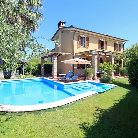 Roberto By Interhome * Forte dei Marmi